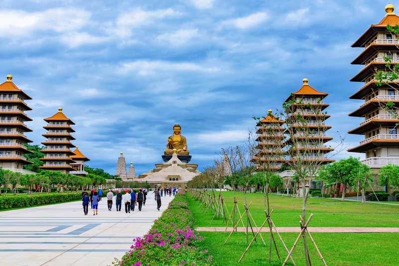 CAO HÙNG – ĐÀI NAM – ĐÀI TRUNG                                           